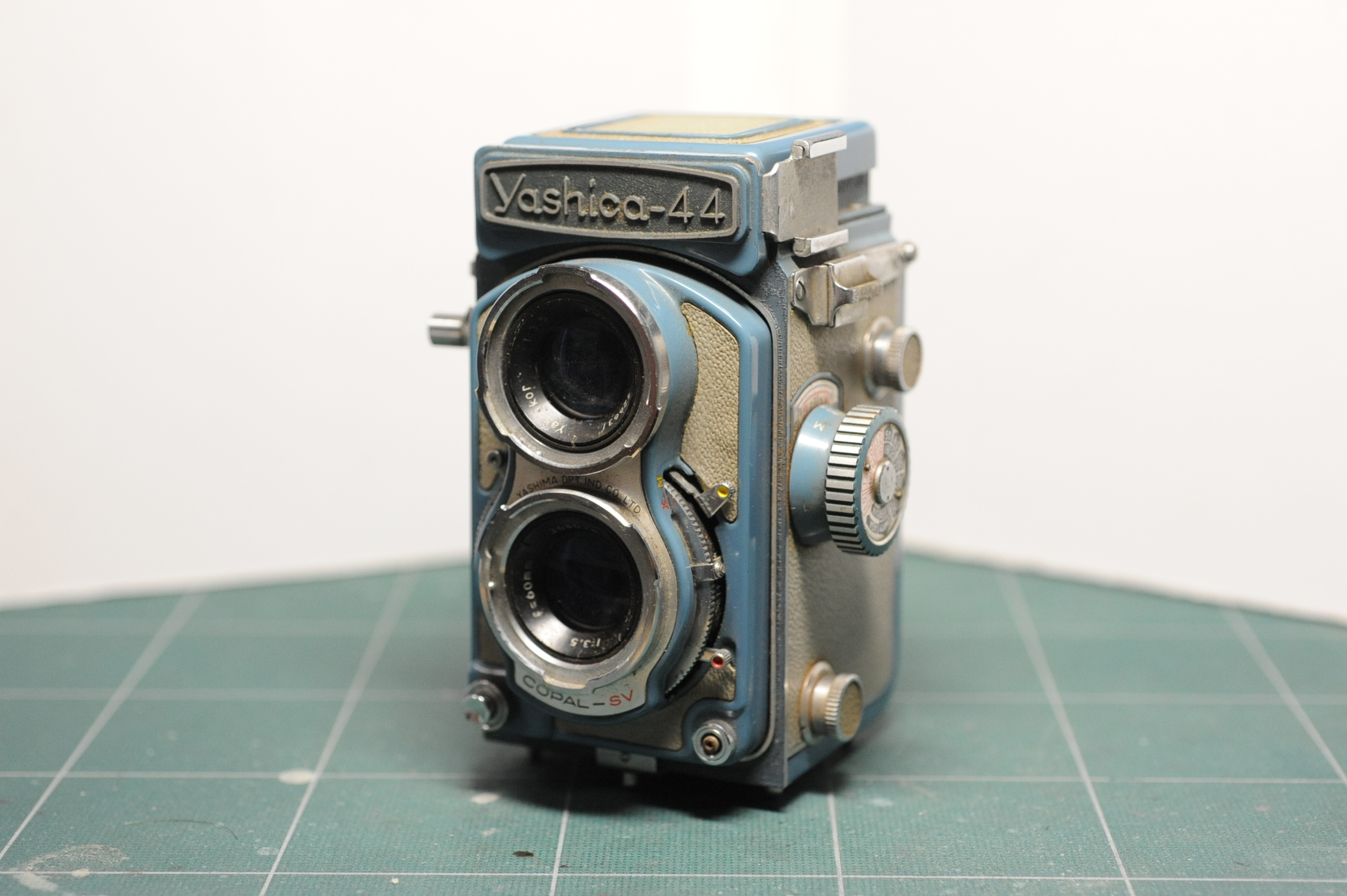 ヤシカ44のカメラ修理 | カメラ修理のヨコタカメラ