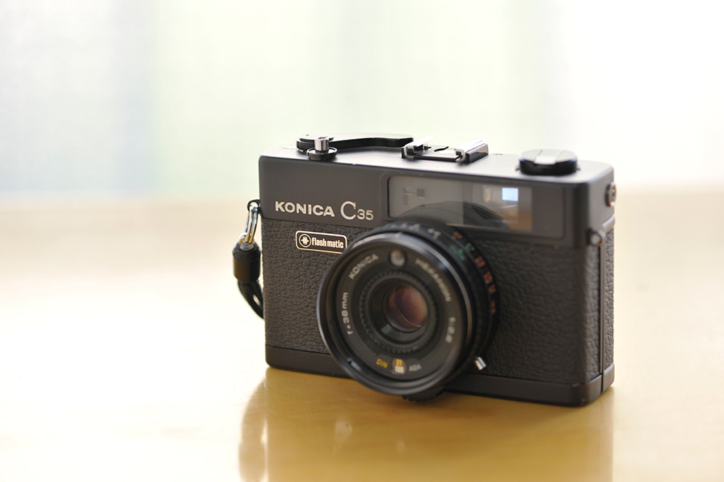 コニカC35フラッシュマチックのカメラ修理 | カメラ修理のヨコタカメラ